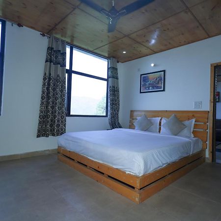Cozy Heavenn 2Bhk I Kasauli I Mountain View 93O68I282O Daire Dış mekan fotoğraf