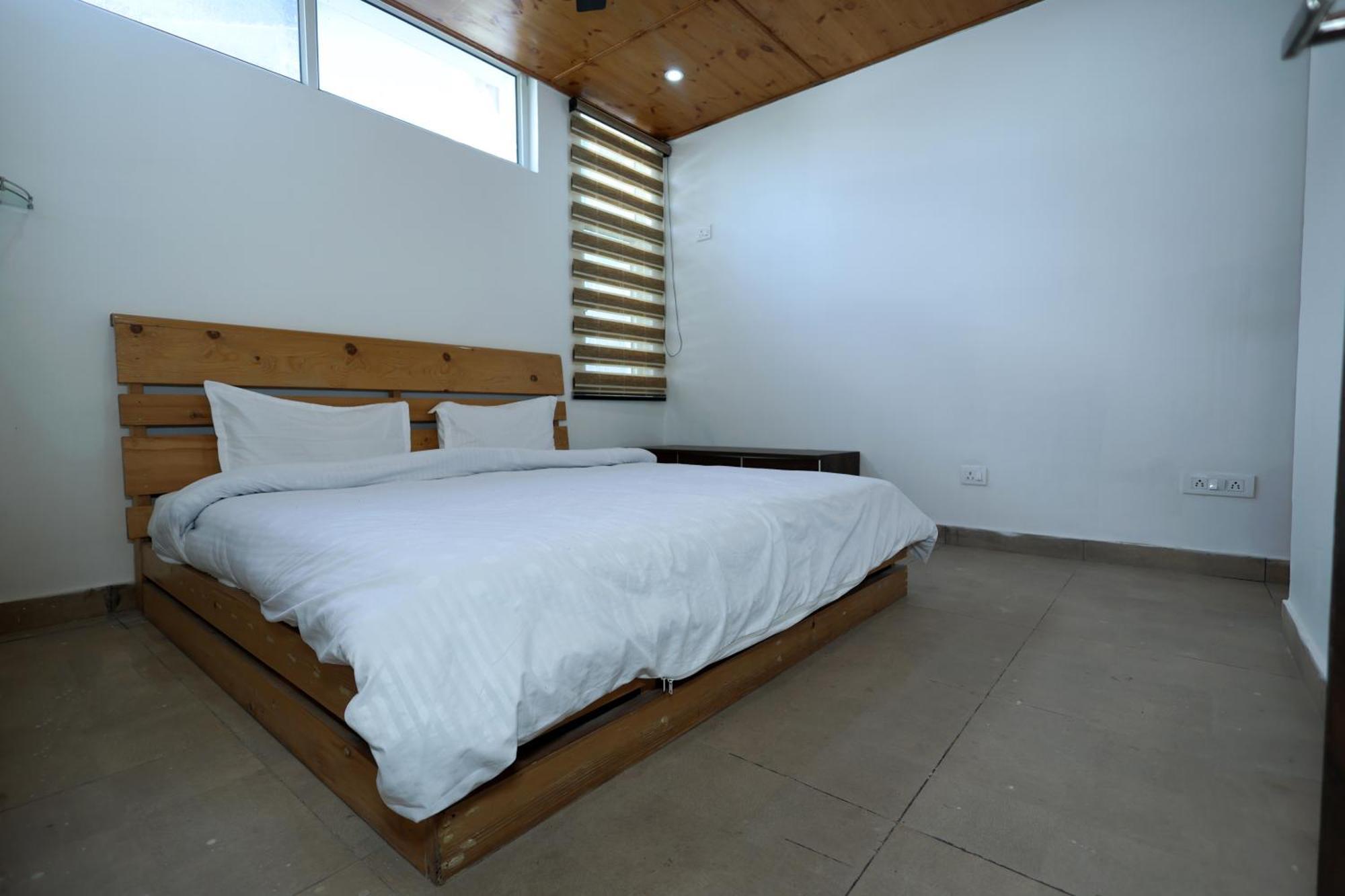 Cozy Heavenn 2Bhk I Kasauli I Mountain View 93O68I282O Daire Dış mekan fotoğraf